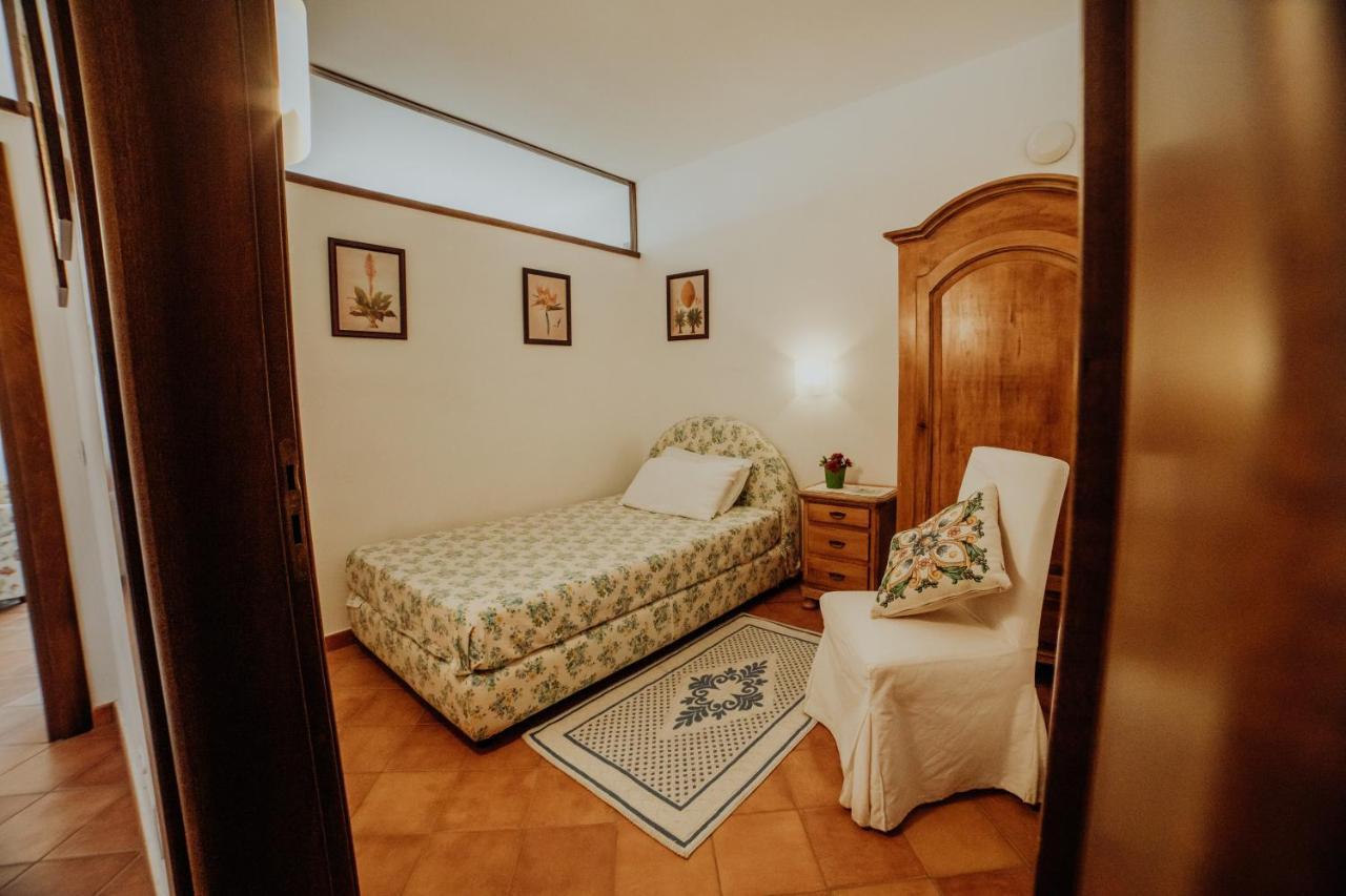 Aparthotel Residenza Golfo Degli Ulivi Caprioli Zewnętrze zdjęcie