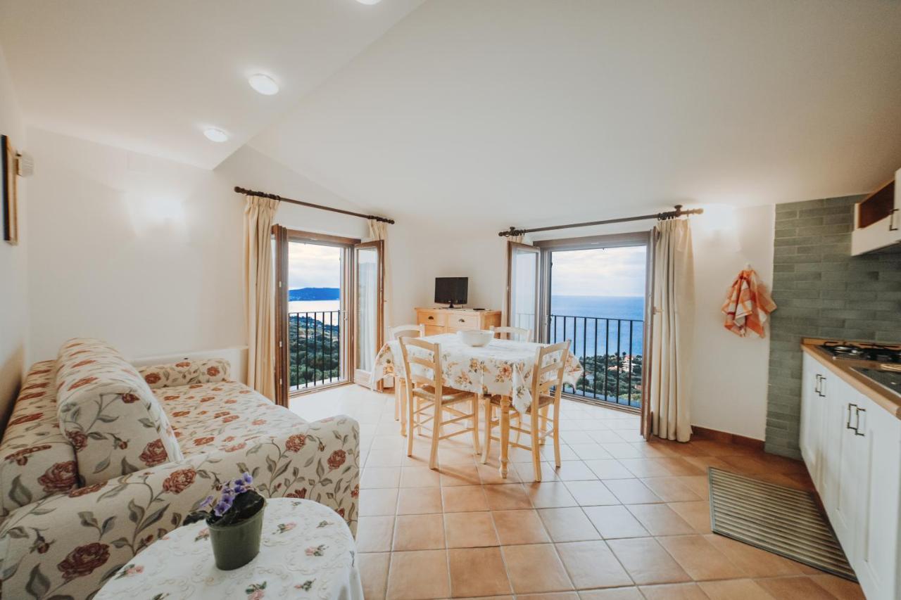 Aparthotel Residenza Golfo Degli Ulivi Caprioli Zewnętrze zdjęcie