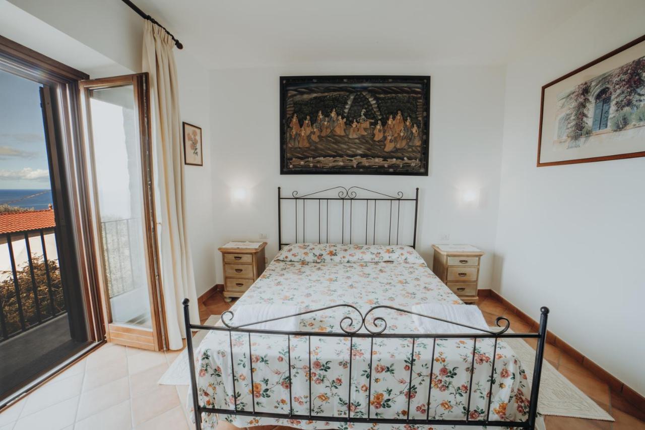 Aparthotel Residenza Golfo Degli Ulivi Caprioli Zewnętrze zdjęcie
