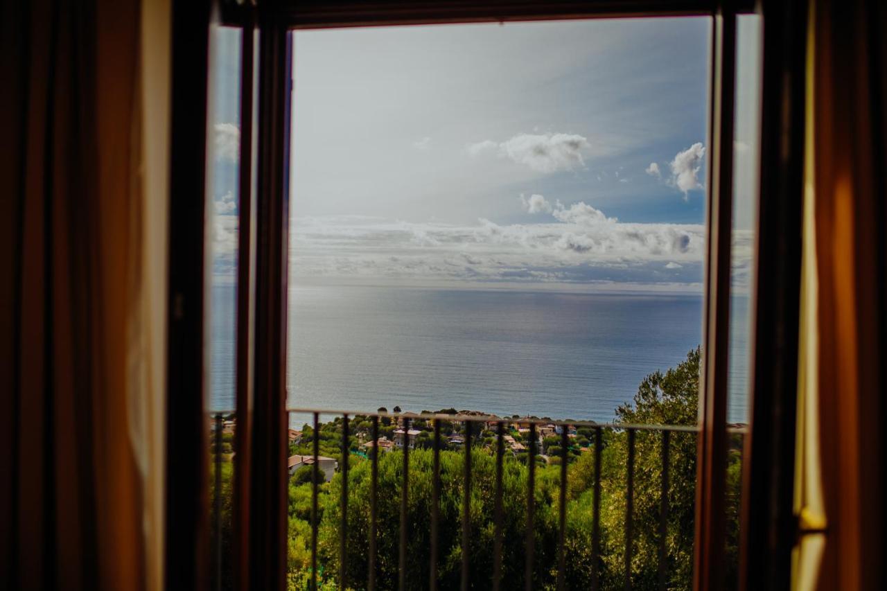 Aparthotel Residenza Golfo Degli Ulivi Caprioli Zewnętrze zdjęcie
