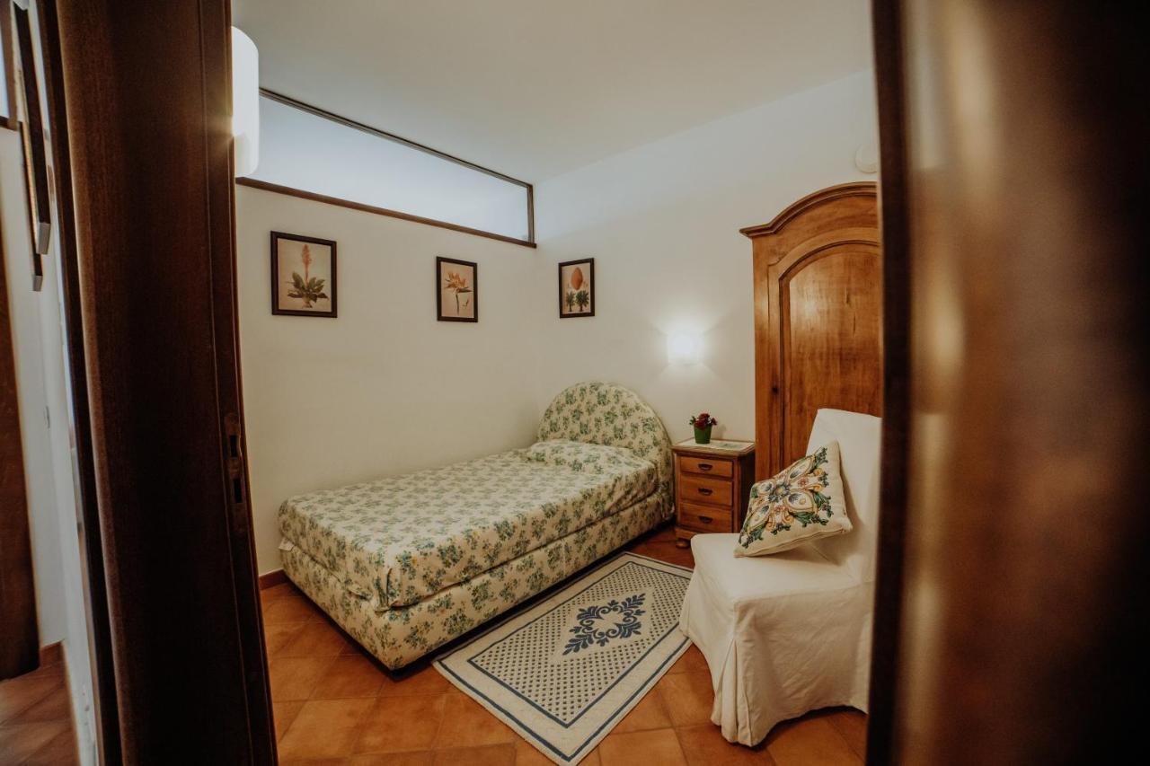 Aparthotel Residenza Golfo Degli Ulivi Caprioli Zewnętrze zdjęcie