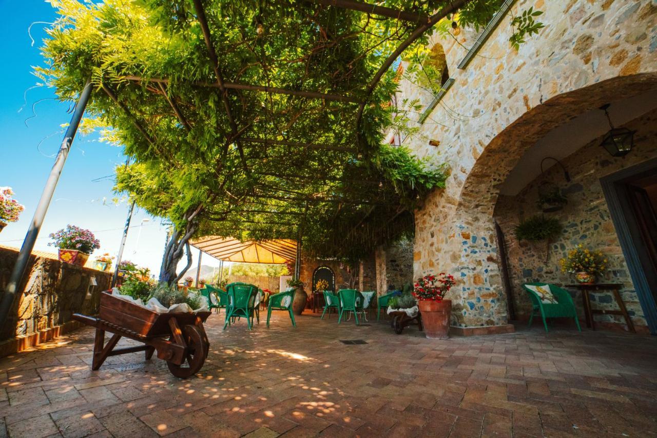Aparthotel Residenza Golfo Degli Ulivi Caprioli Zewnętrze zdjęcie